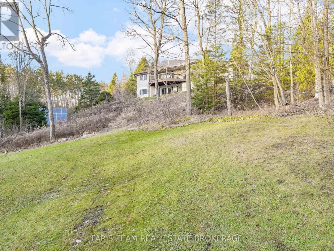1520 ROSEMOUNT ROAD, Tay