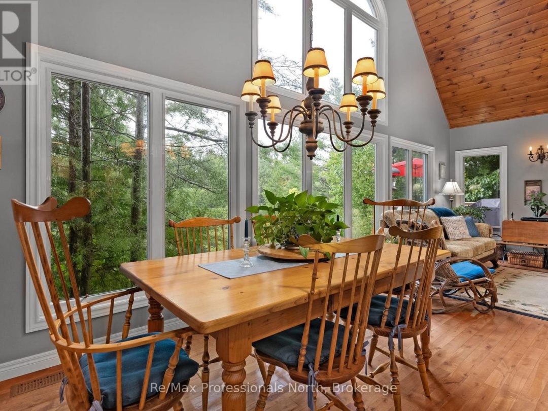 1005 LAIDLAW AVENUE, Severn River