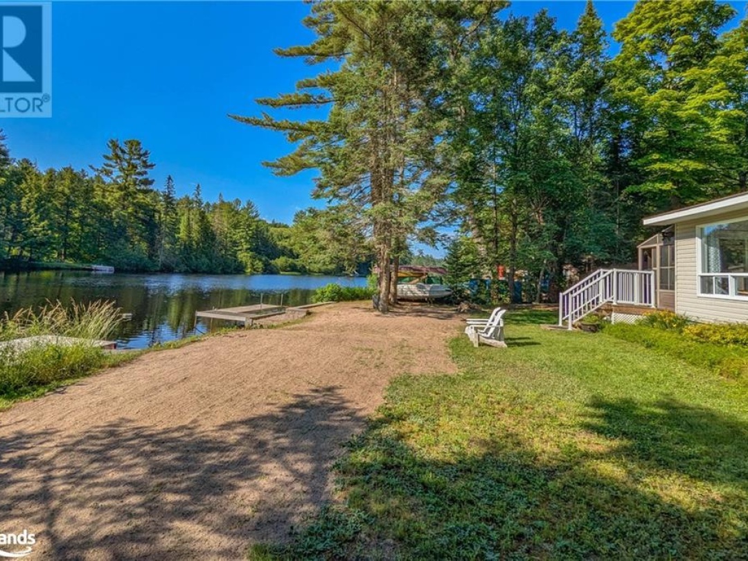 1023 Harmony Lane Private, Muskoka River