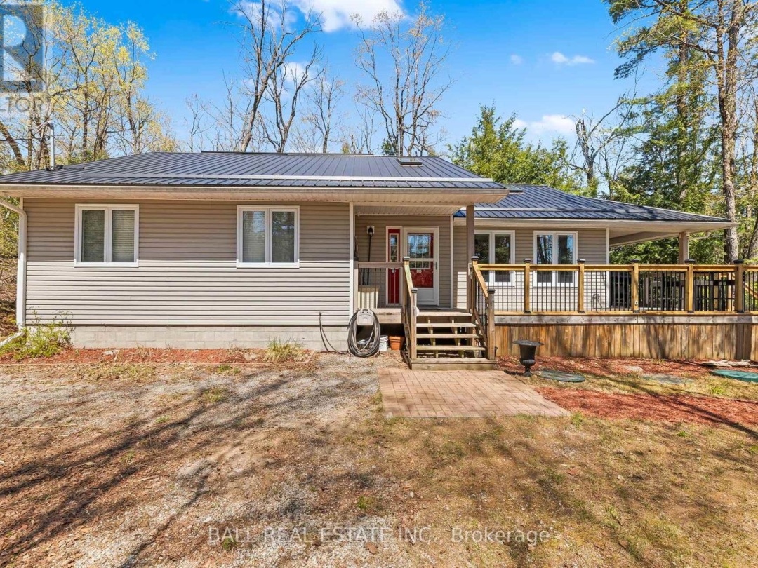 479 EAST CLEAR BAY ROAD, Crystal Lake