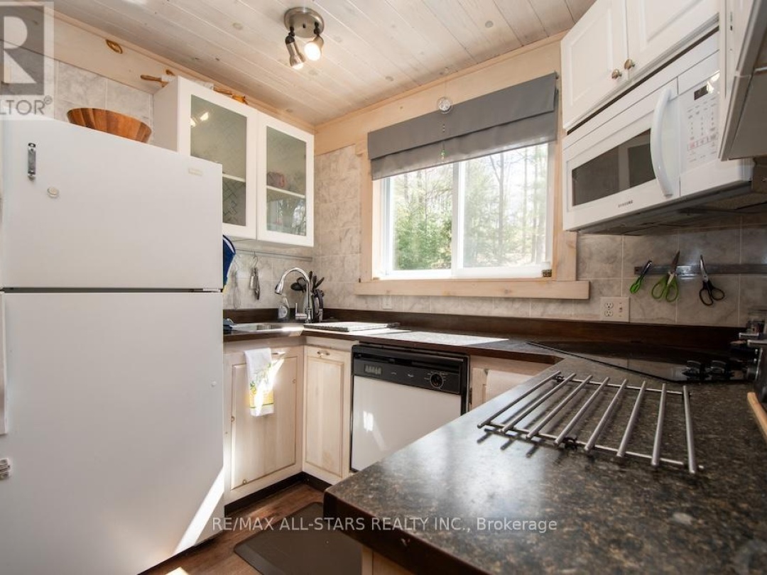 1130 TOWERING OAKS DRIVE, Gull River