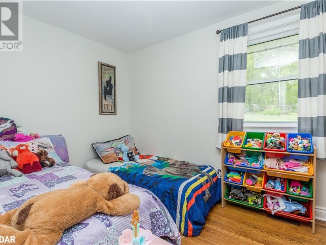 48 BRANT Street W, 