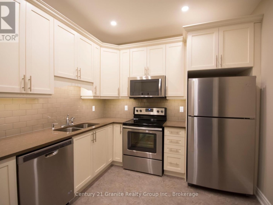 44 WEBB CIRCLE, 