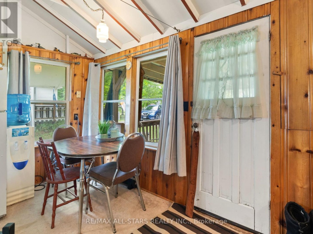 93 STURGEON GLEN ROAD, 