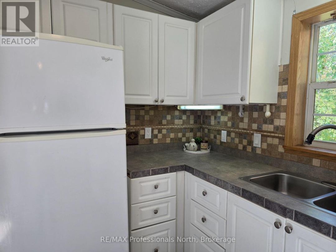 1013 SEVENTH LANE, Minden Hills (Lutterworth)