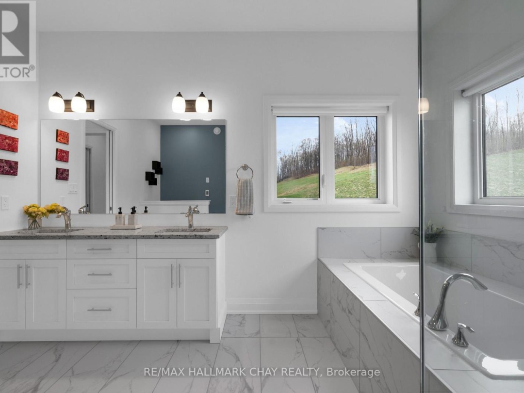 41 THOROUGHBRED DRIVE, Oro-Medonte