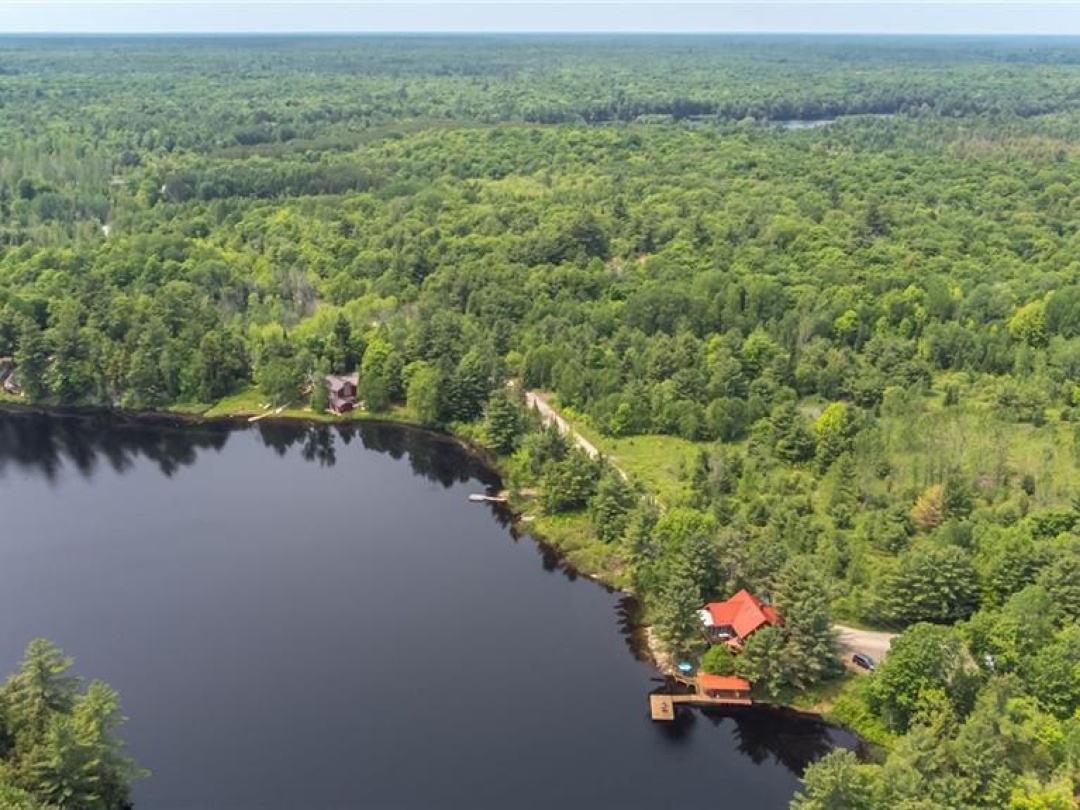 235 LOCH ERNE Road, Vowel Lake