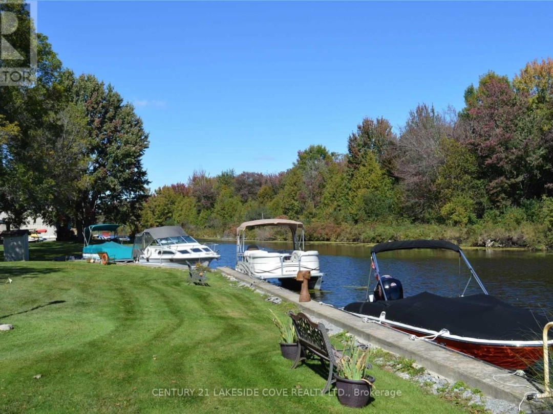 UNIT 8 - 41 LAGUNA PARKWAY, Lake Simcoe