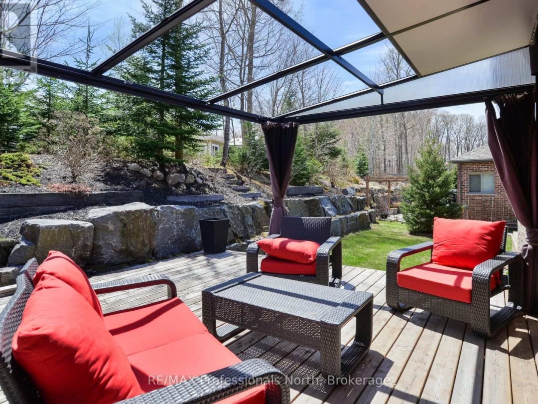 19 SELKIRK DRIVE, Huntsville (Chaffey)