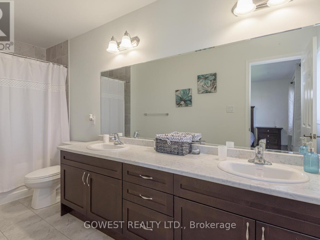 45 STOTHER CRESCENT, Bracebridge (Macaulay)