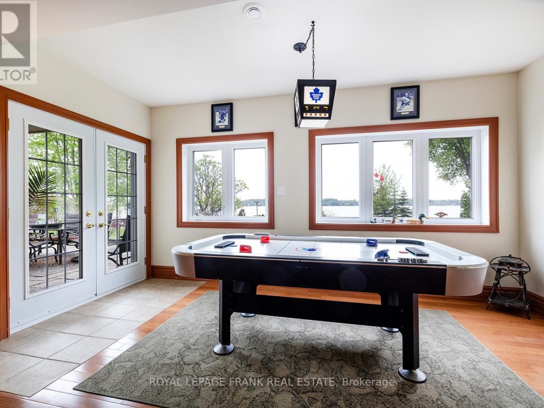 24 GILSON POINT PLACE, Lake Scugog