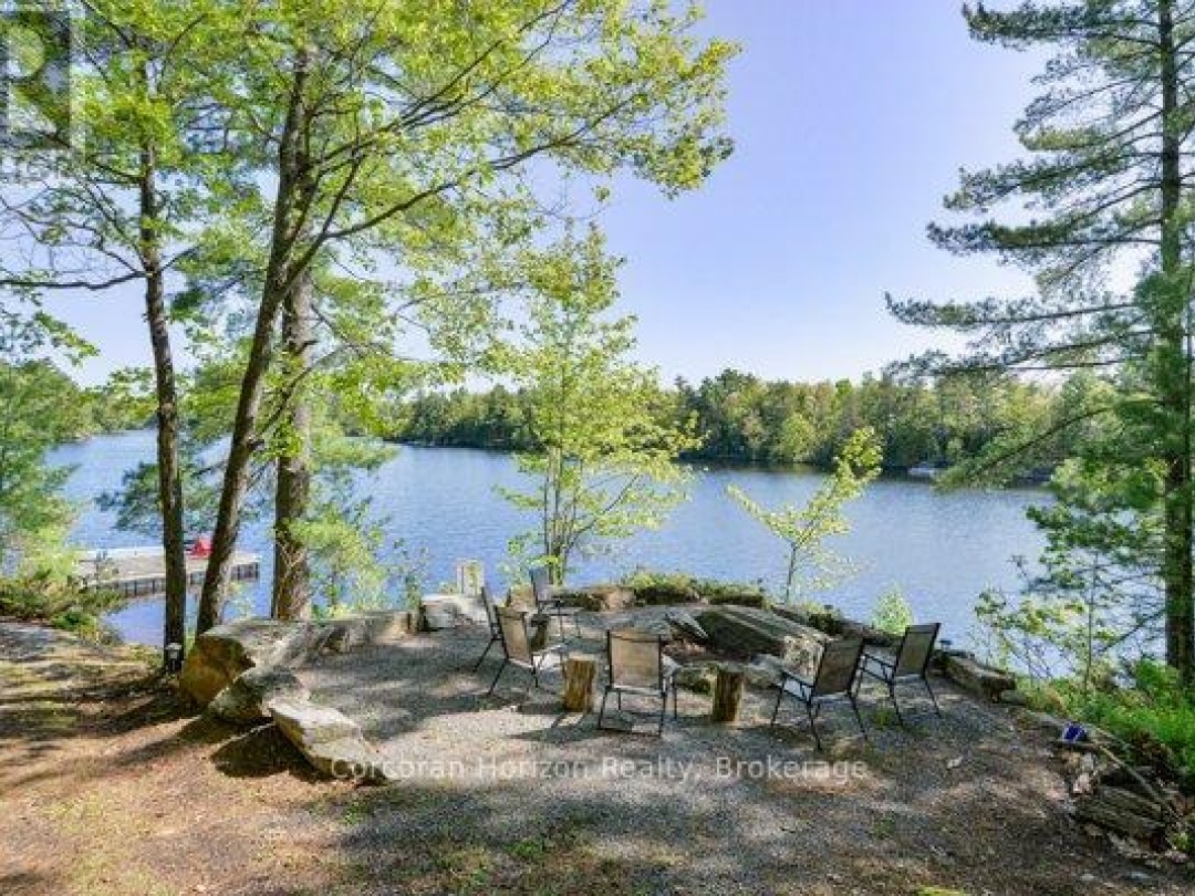 1320 ISLAND 360 ISLAND, Six Mile Lake