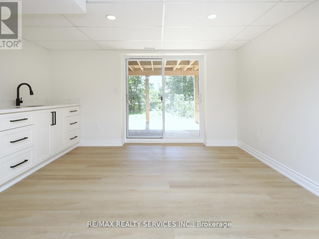 8570 HWY 12, 