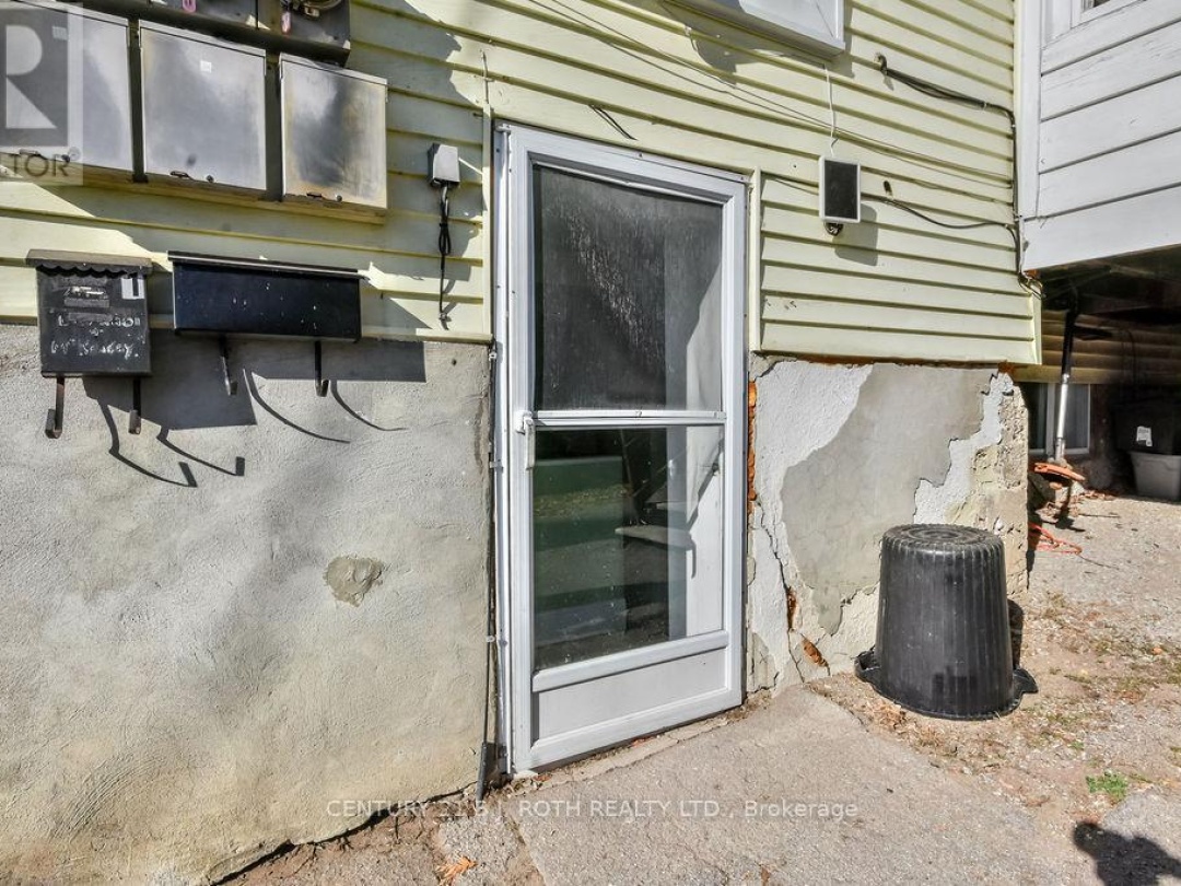 200 EDWARD STREET, 