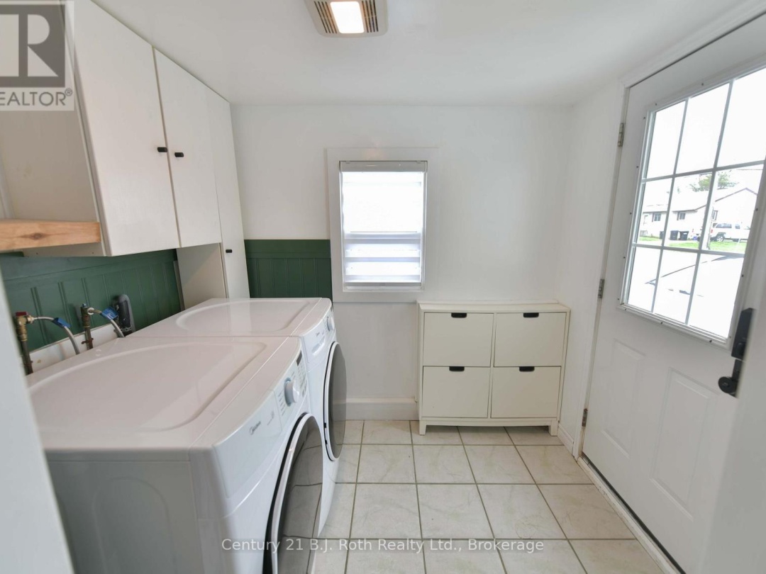 817 EIGHTH AVENUE, Tay (Port McNicoll)