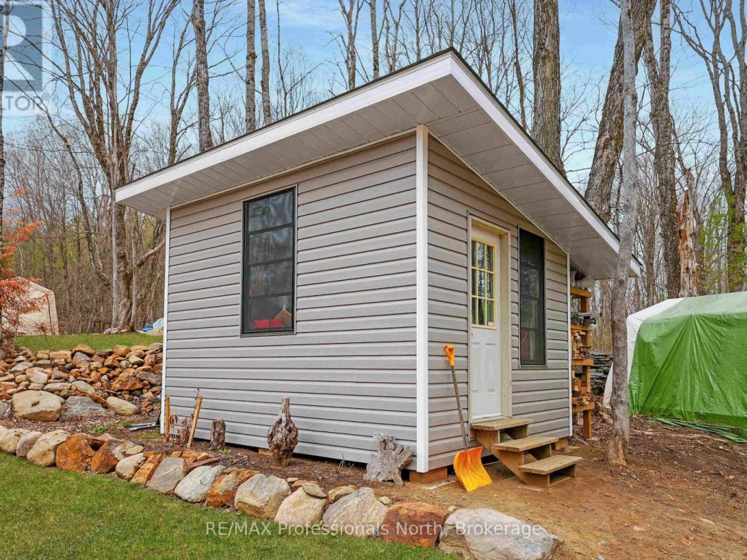 1310 ALEXANDER ROAD, Minden Hills (Minden)