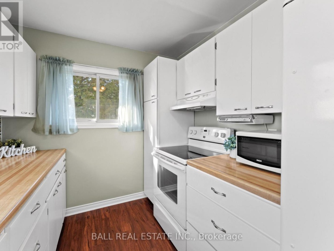 11 LAKEVIEW CRESCENT, Pigeon Lake