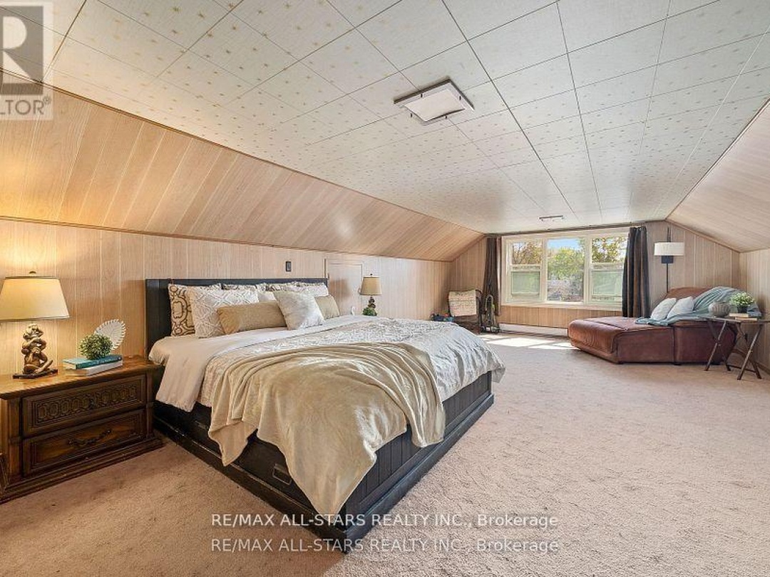 61 FRANCIS STREET E, Kawartha Lakes (Fenelon Falls)