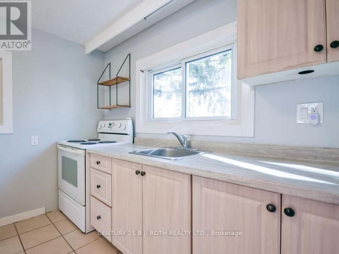 174 BARRIE ROAD, Orillia