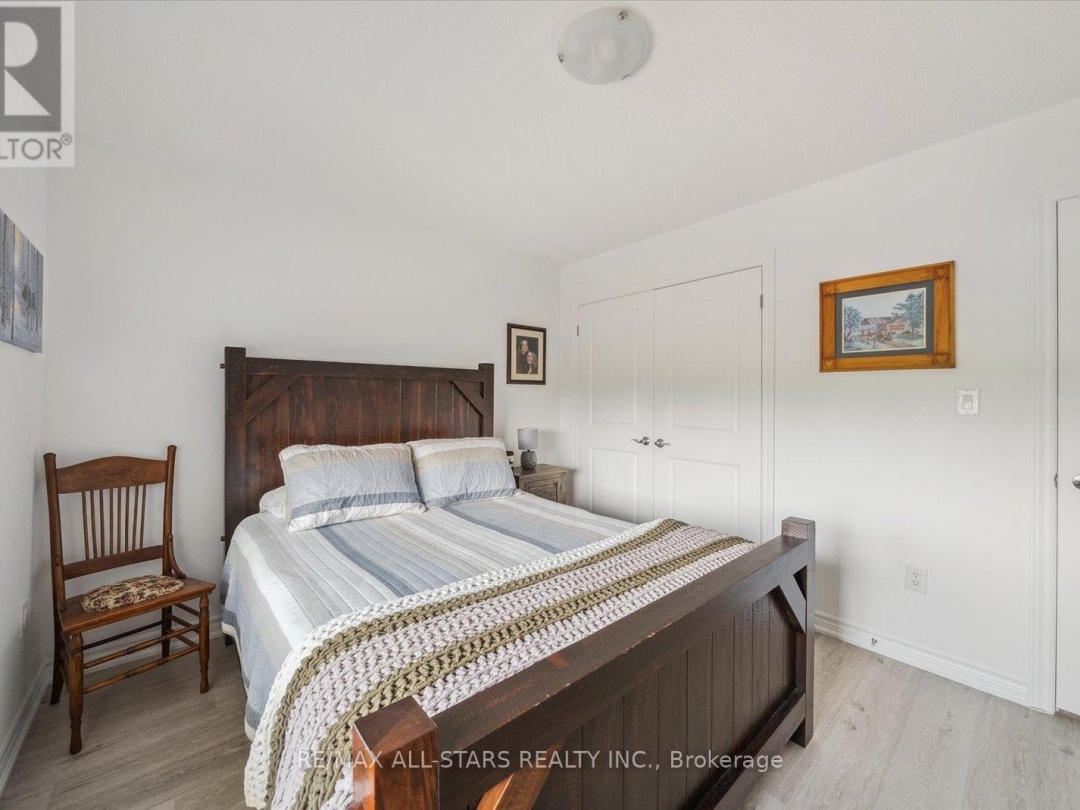 31 REYNOLDS DRIVE, Ramara (Atherley)