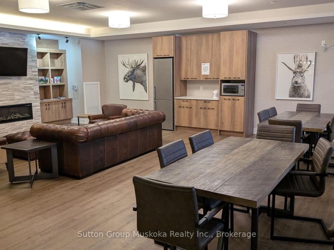 318 - 25 PEN LAKE POINT ROAD, 