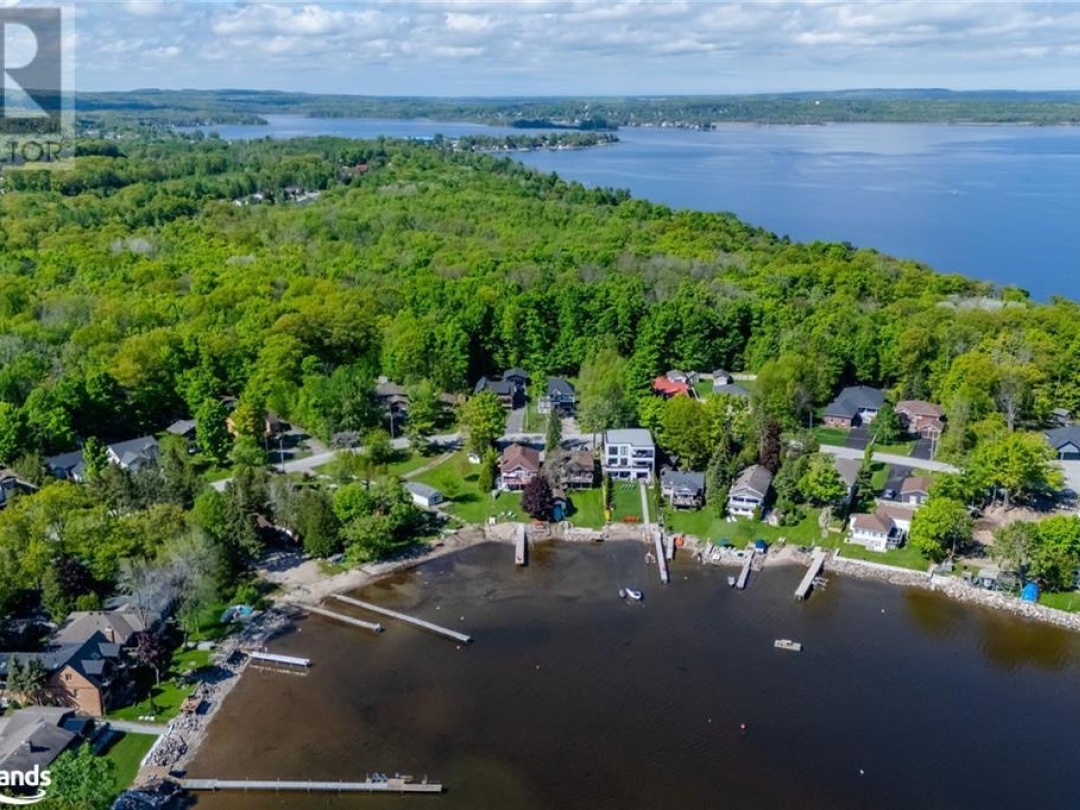 216 Robins Point Road, Georgian Bay