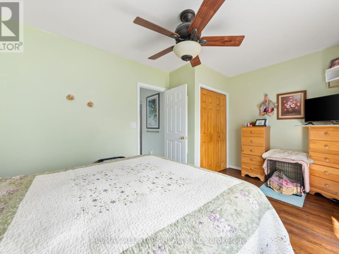 14 WYCHWOOD DRIVE E, Sturgeon Lake