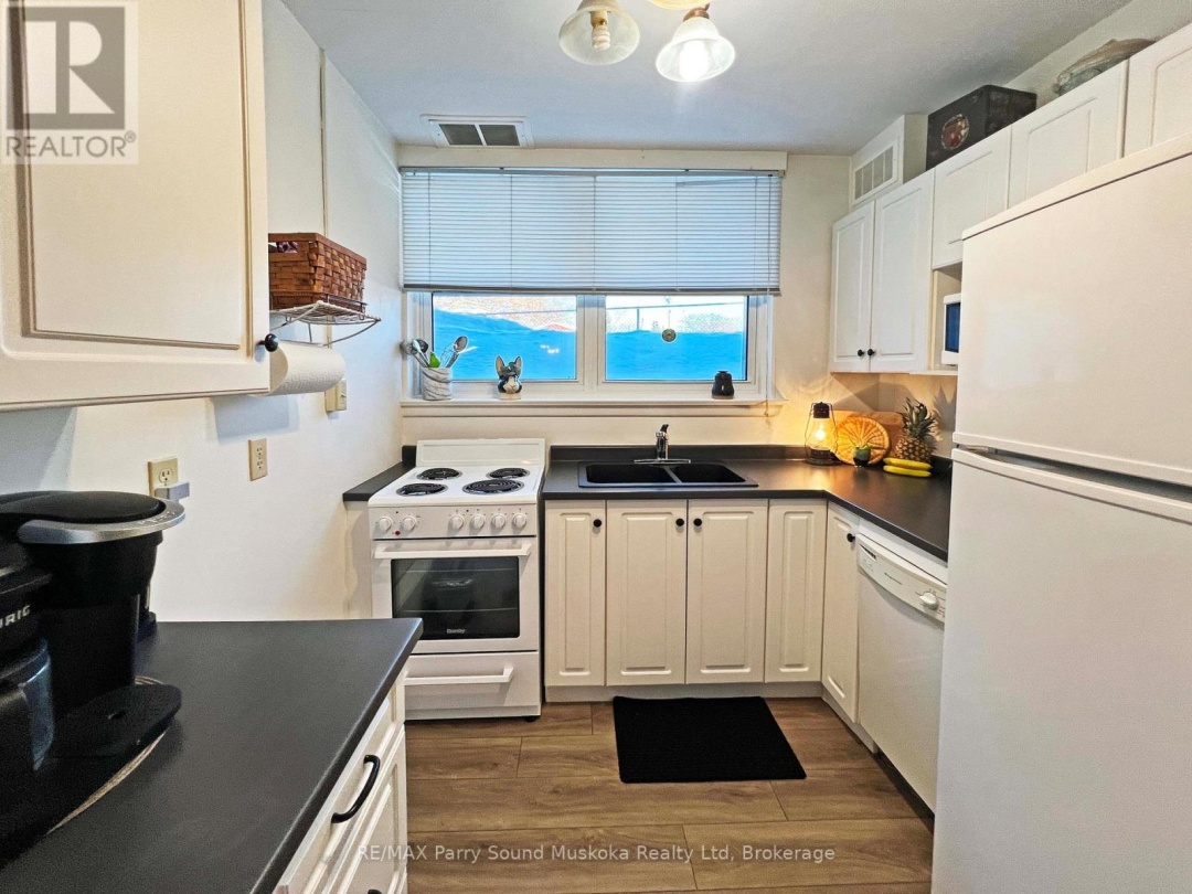 4 - 118 ISABELLA STREET, Parry Sound
