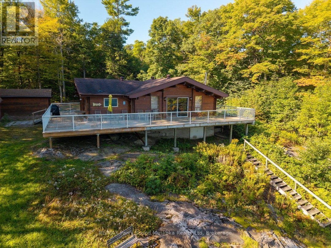 30 OLD SIDS ROAD, Little Whitefish Lake