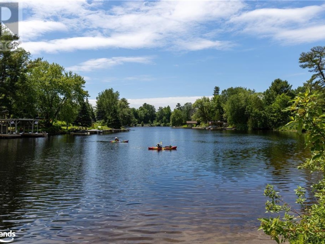 12 Stormont Court, Lake Muskoka