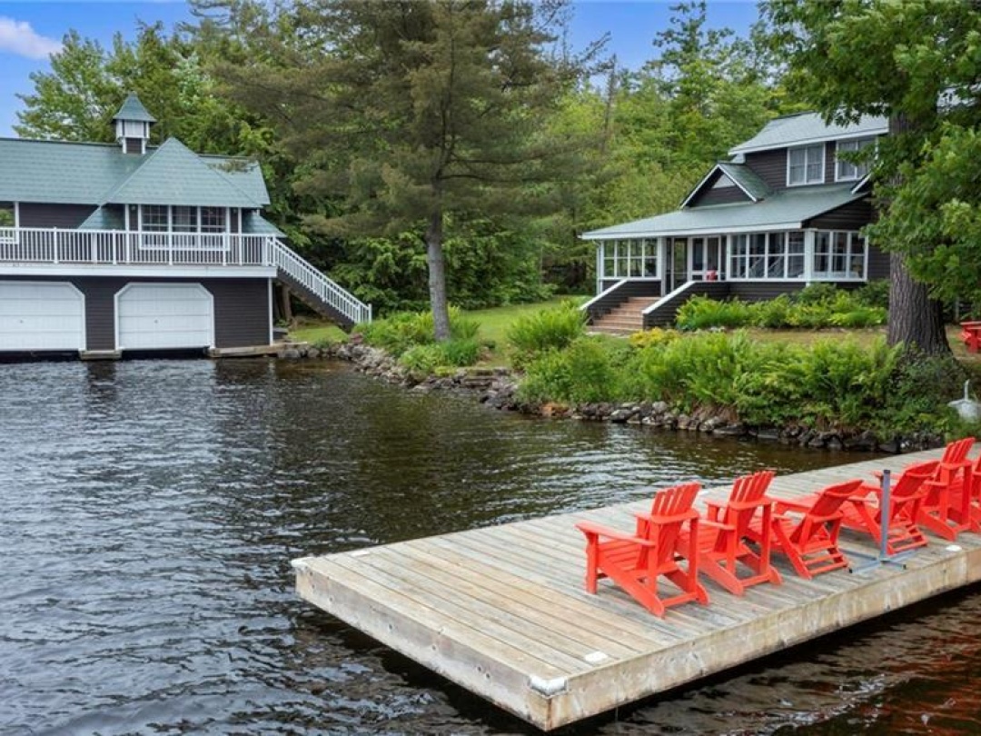 1016 Currie Street, Lake Muskoka