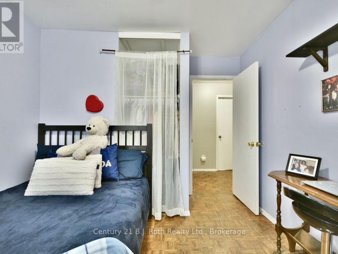 7 - 441 BARRIE ROAD, 