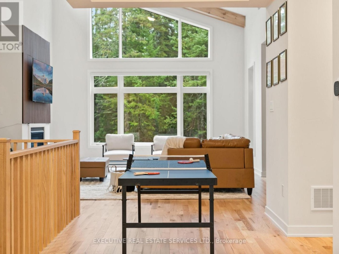 1049 GREENSVIEW DRIVE, Lake of Bays (Franklin)