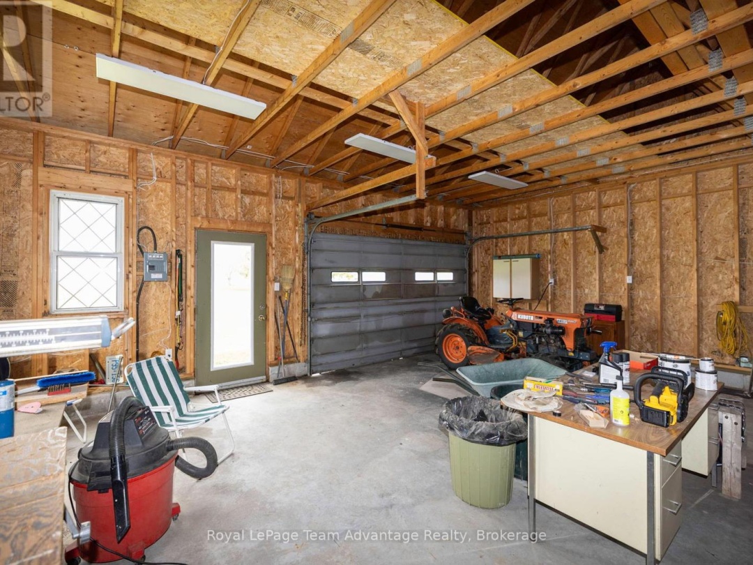 142 BROADBENT ROAD, Manitouwabing Lake