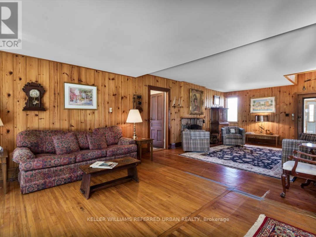 26950 Cedarhurst Beach Road, Lake Simcoe