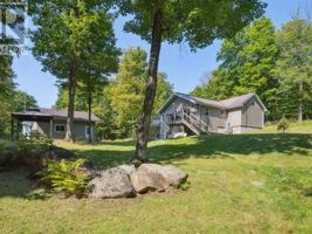 1024 Dennison Road, Minden Hills