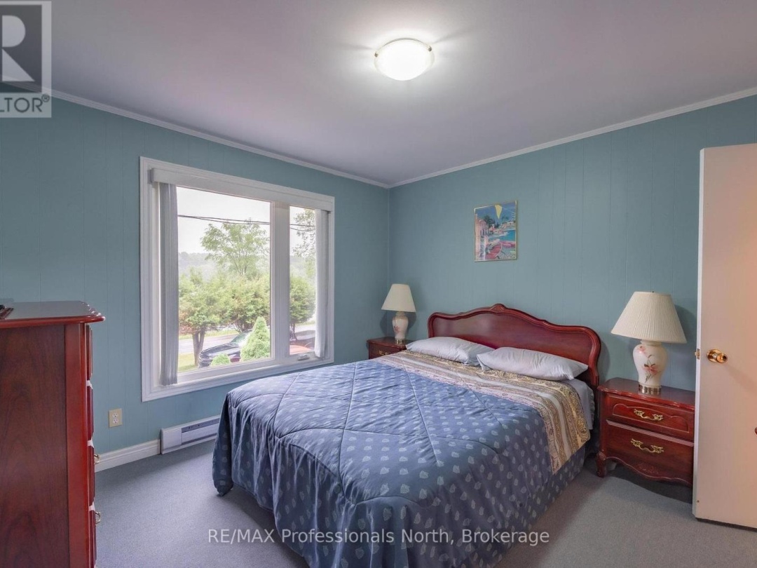 1981 HORSESHOE LAKE ROAD, 
