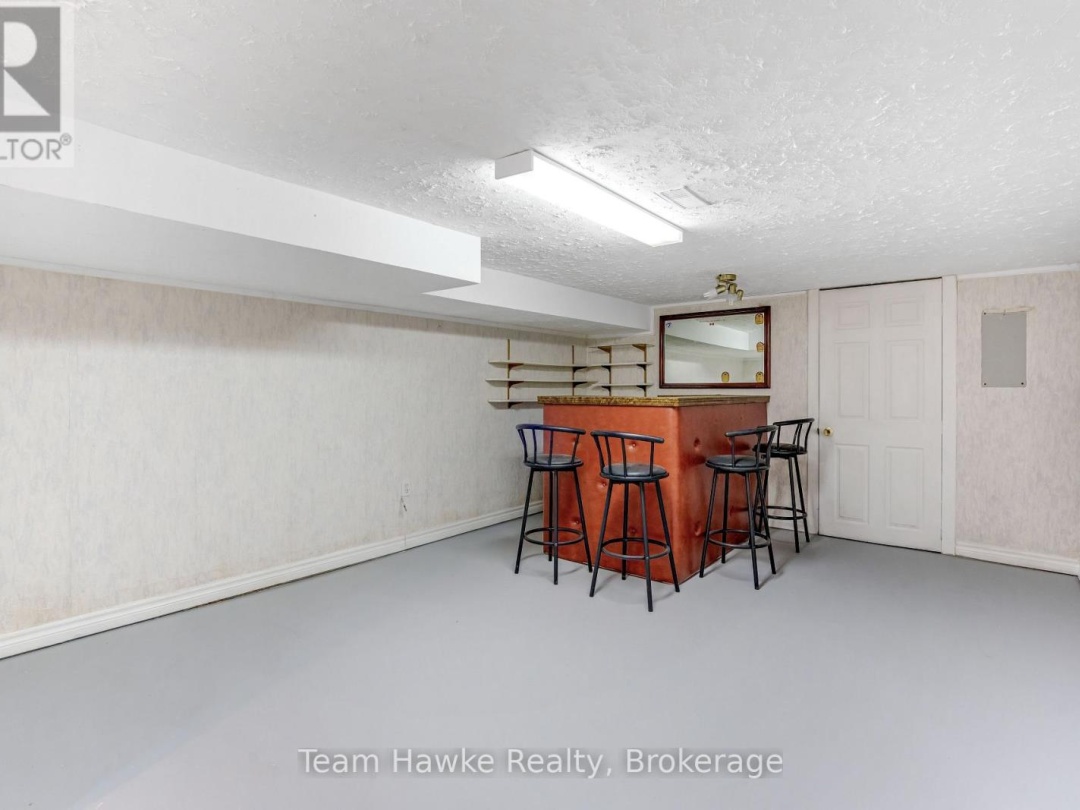 264 KINGFISHER AVENUE, 