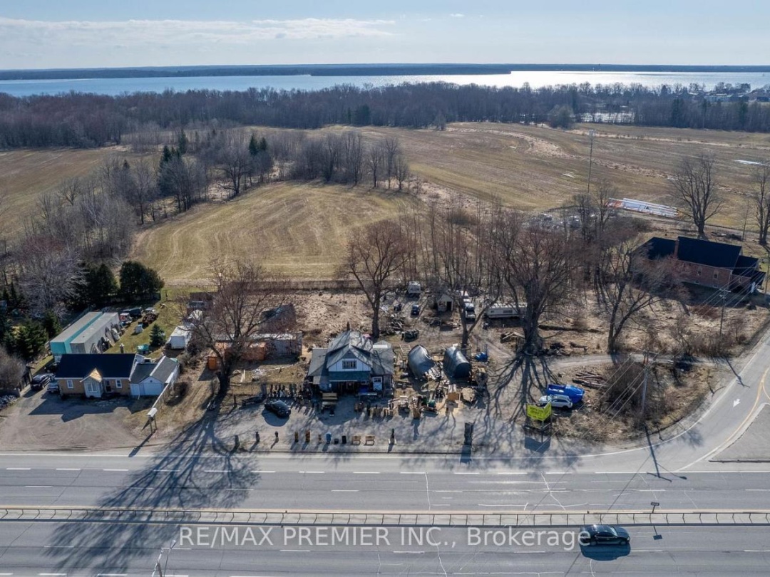 8665 HWY 11, Severn (West Shore)