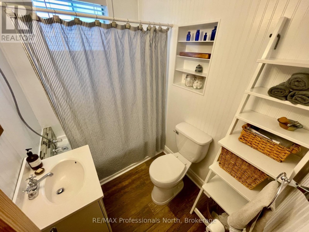 6 DUNCAN ST E STREET, 