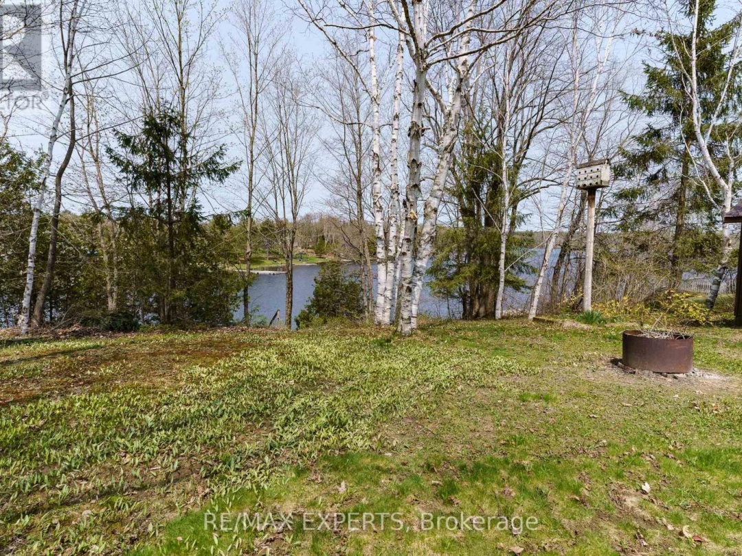 86 Stoney Road, Manitouwabing Lake