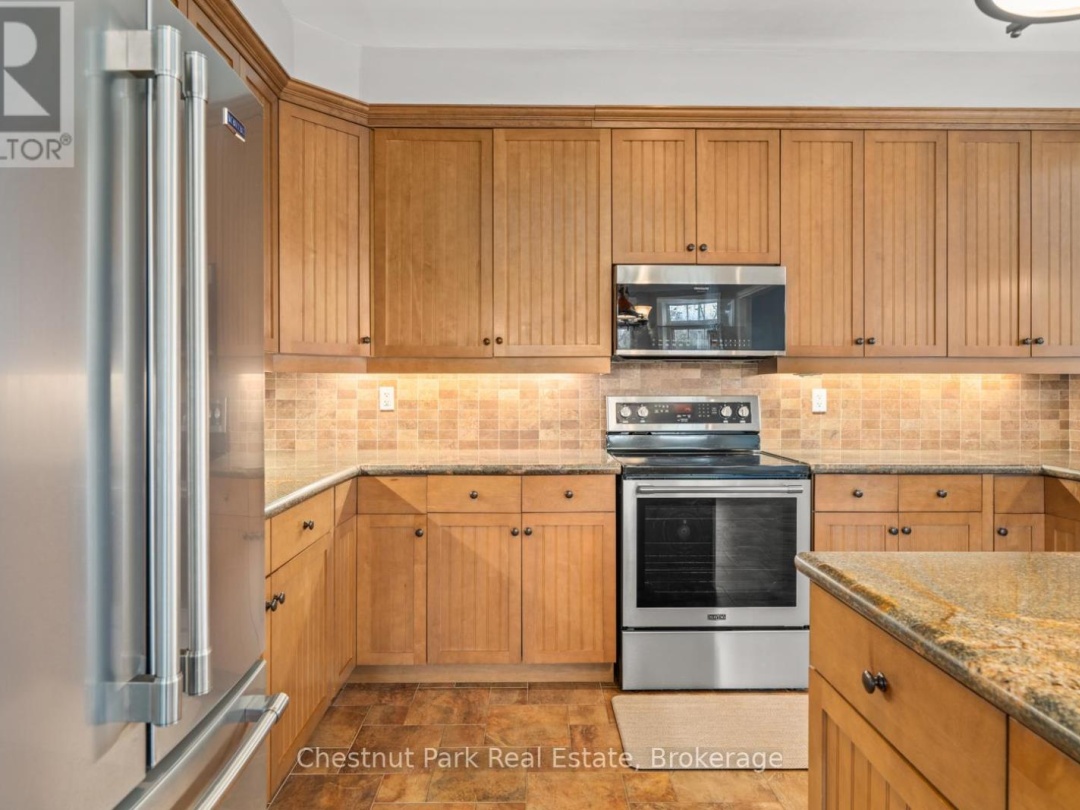 23 SPENCER STREET, Muskoka River