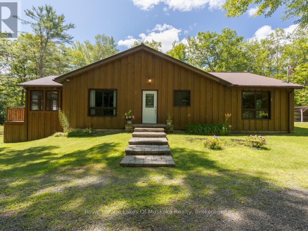 10 MUSKOKA PINES ROAD, 