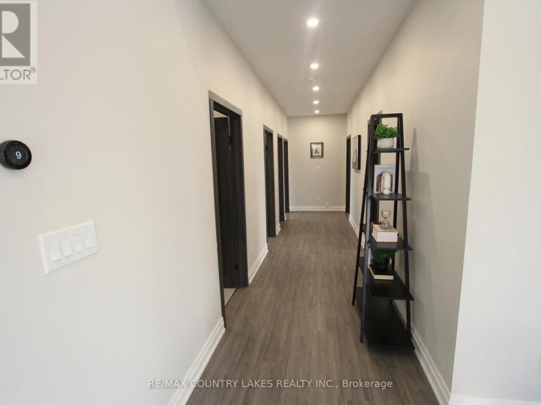 264 MCGUIRE BEACH ROAD, Canal Lake