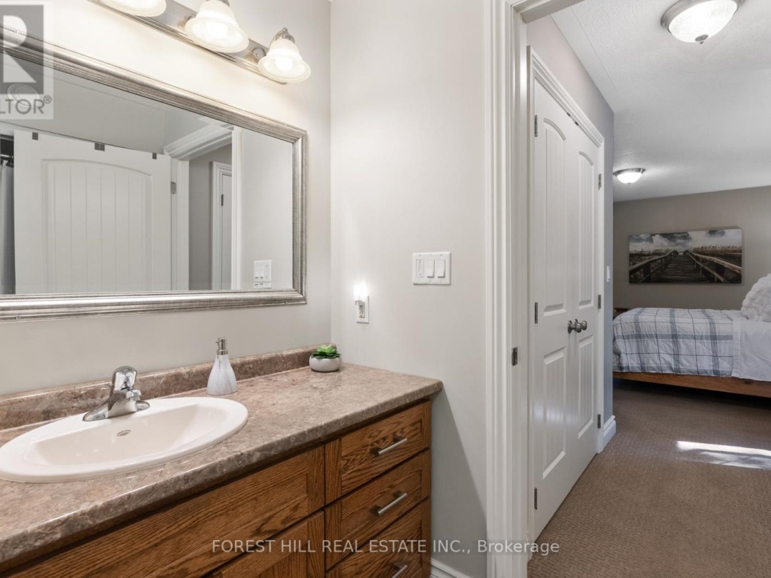 1025 TOWER CRESCENT, 