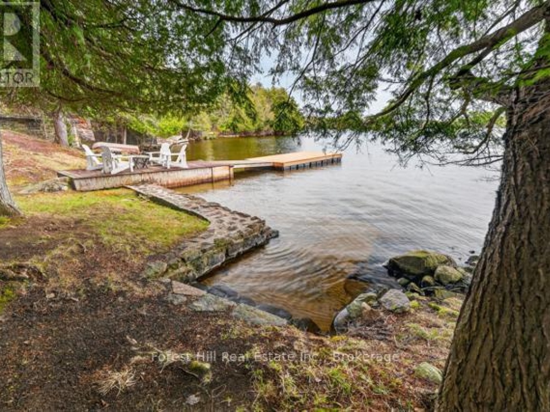 1034 CANNING HEIGHTS ROAD, Canning Lake
