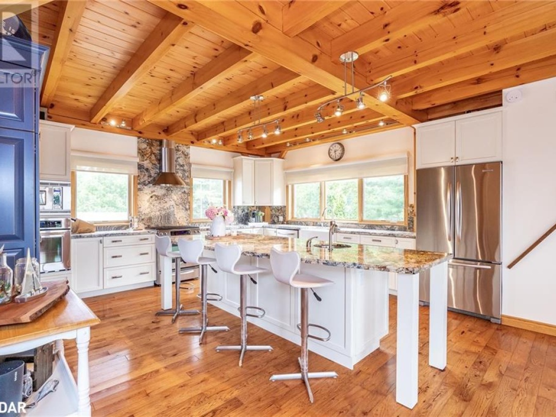 220 Kamenni Bay Road, Georgian Bay