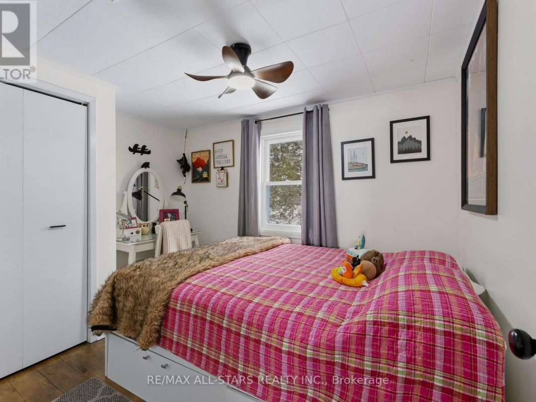 112 STURGEON GLEN ROAD, Sturgeon Lake