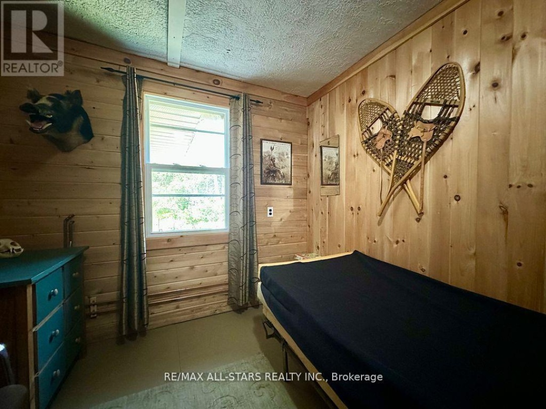 380 LEDGE ROAD, Trent Lakes