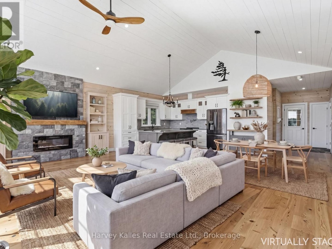 41 SUNSET COVE ROAD, Blackwater Lake